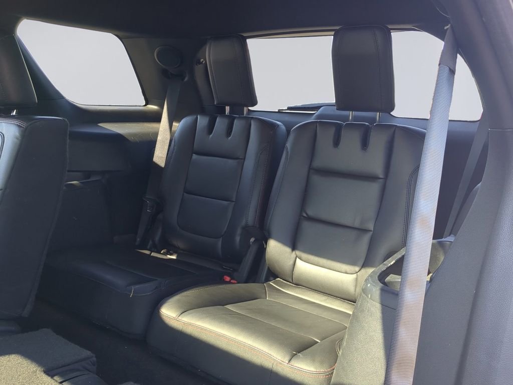 Used 2017 Magnetic Ford Sport image 20