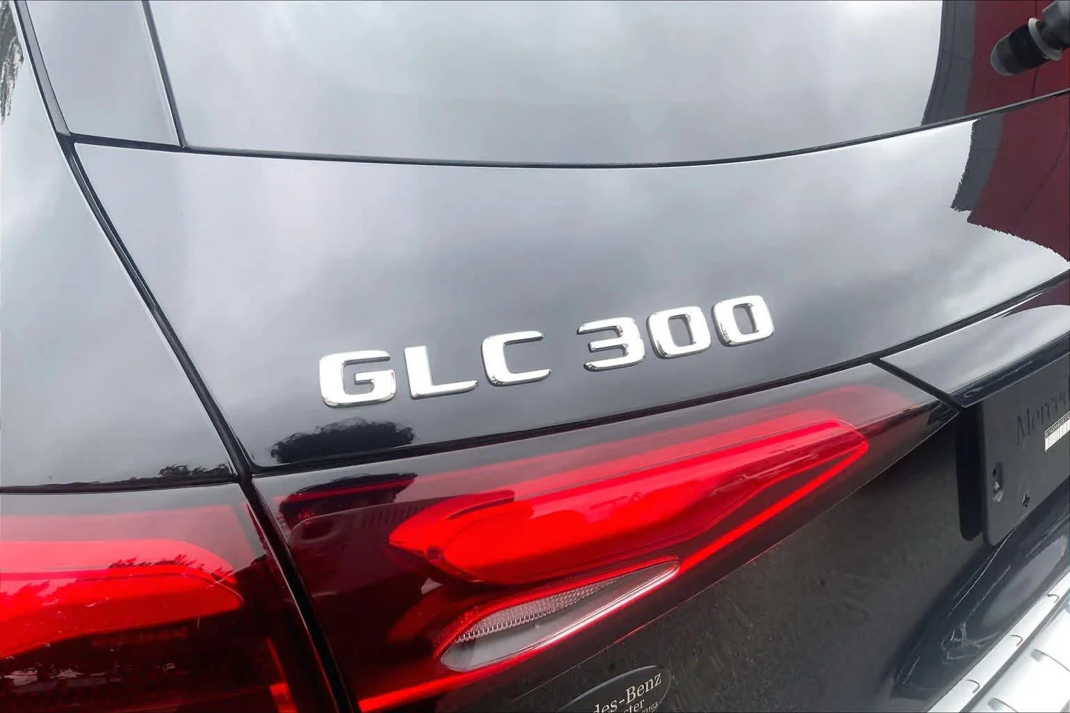 Certified Used 2025 Black Mercedes-Benz GLC 300 image 32