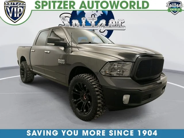 2018 RAM 1500 Big Horn 4x4 Crew Cab 5'7's photo