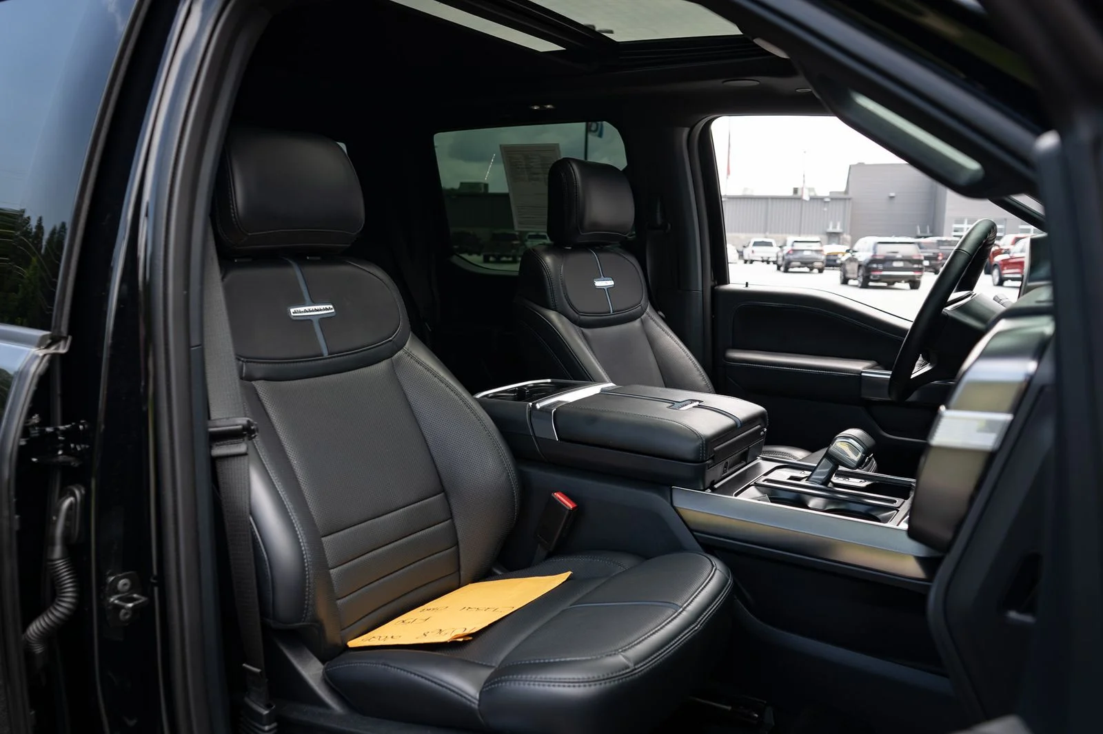 Used 2025 Black Ford Platinum image 48