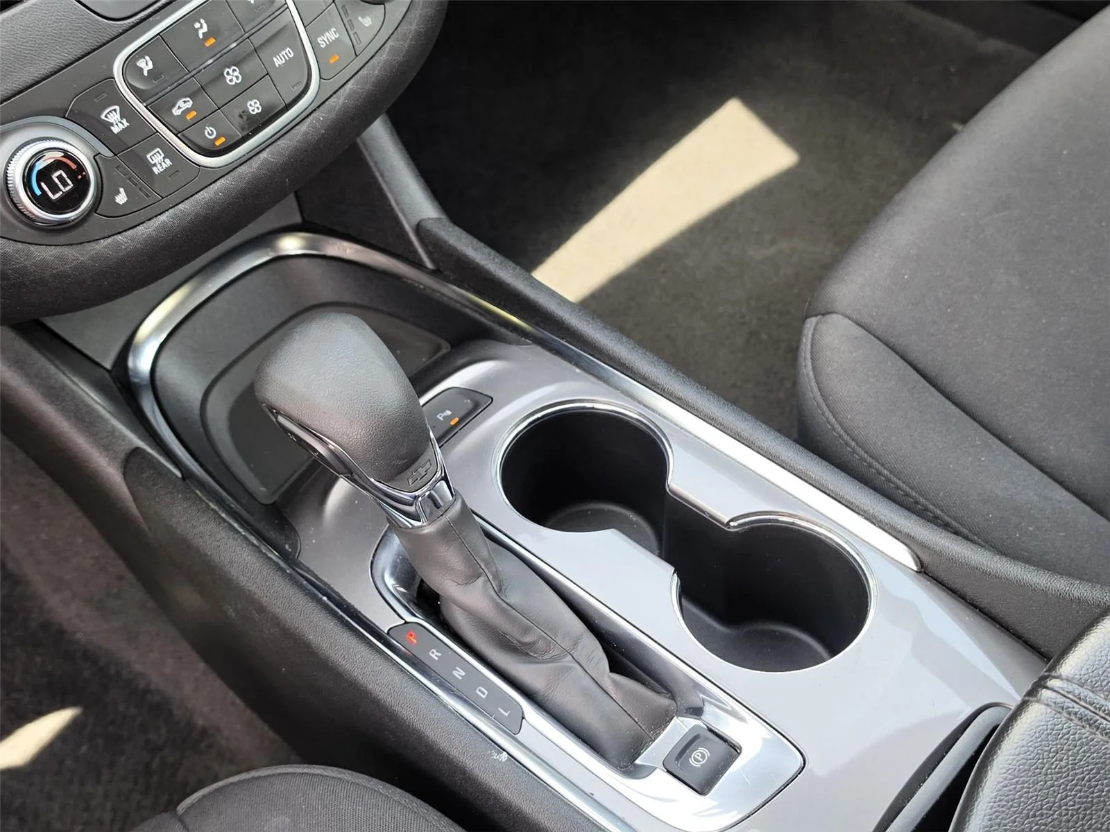 Used 2024 Mineral Gray Metallic Chevrolet LT image 23