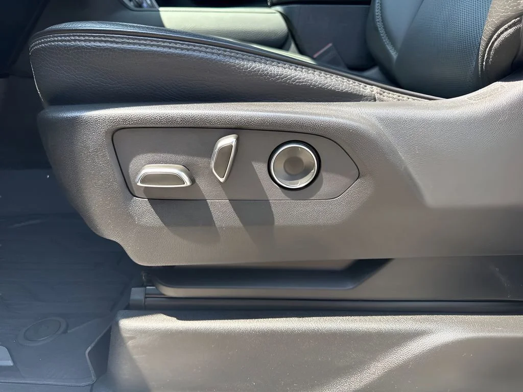 Used 2024 Sterling Metallic GMC Denali image 8