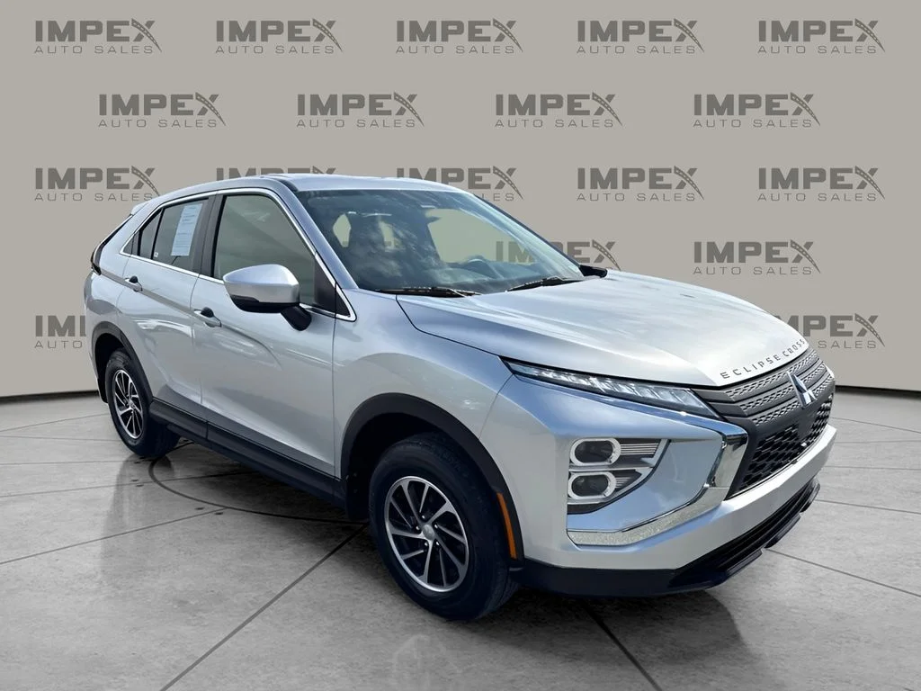 Used 2024 Silver Mitsubishi ES image 4