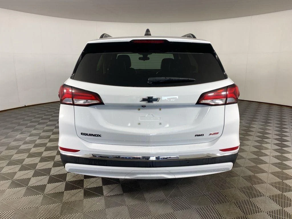 Used 2022 Summit White Chevrolet RS image 6