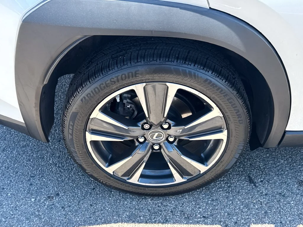 Used 2019 White Lexus 200 Base image 41