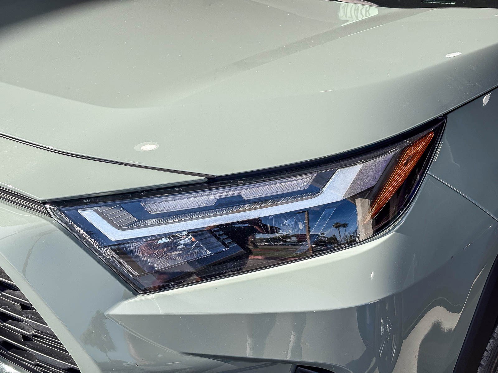 Used 2022 Lunar Rock Toyota Hybrid XLE image 8