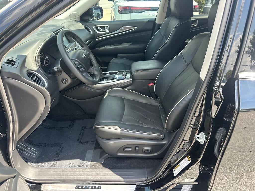 Used 2020 Black INFINITI LUXE image 9