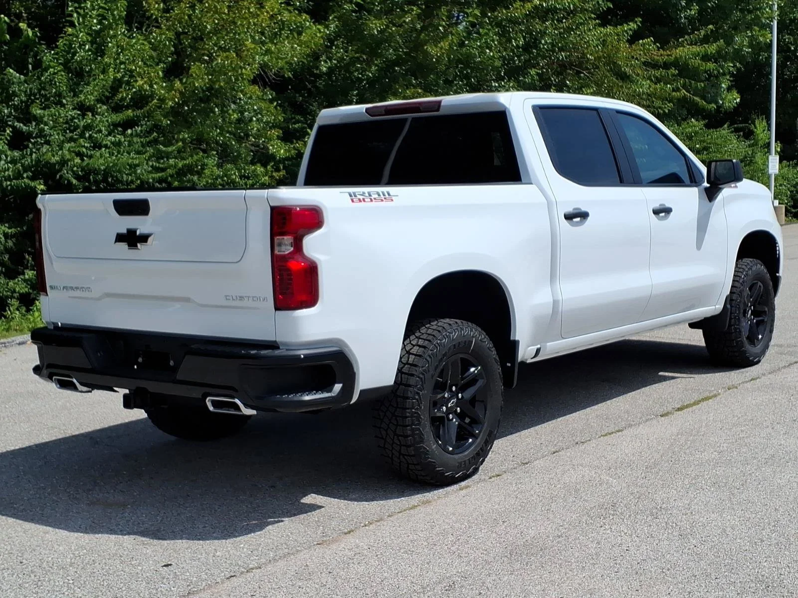 New 2026 Summit White Chevrolet Custom Trail Boss image 16