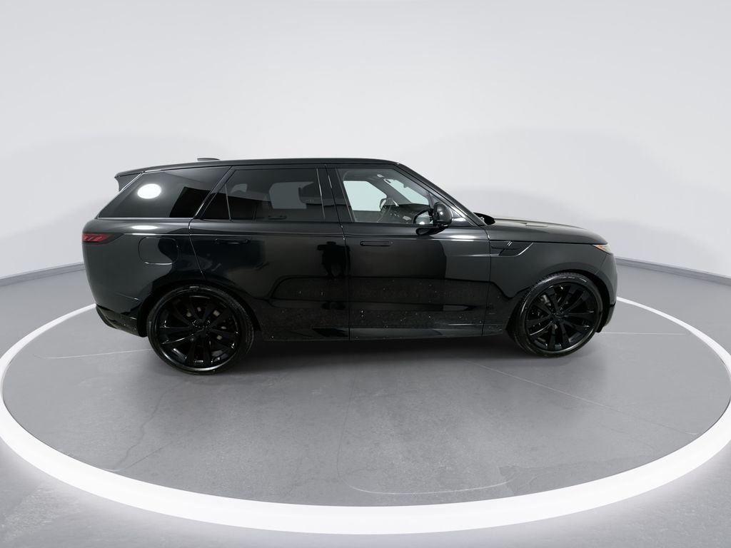New 2026 Santorini Black Land Rover Dynamic SE image 9