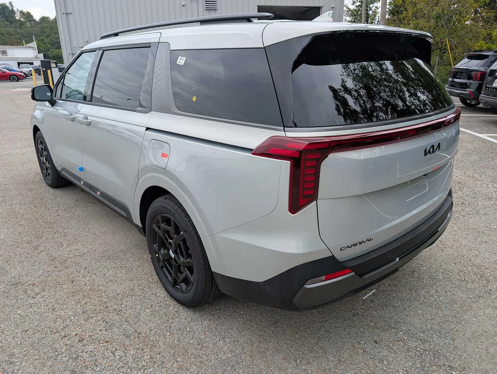 New 2027 Ivory Silver Kia SX Prestige image 9