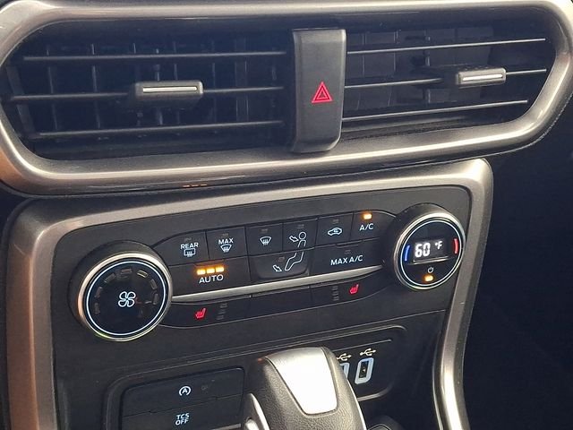 Used 2022 Blue Ford SE image 22