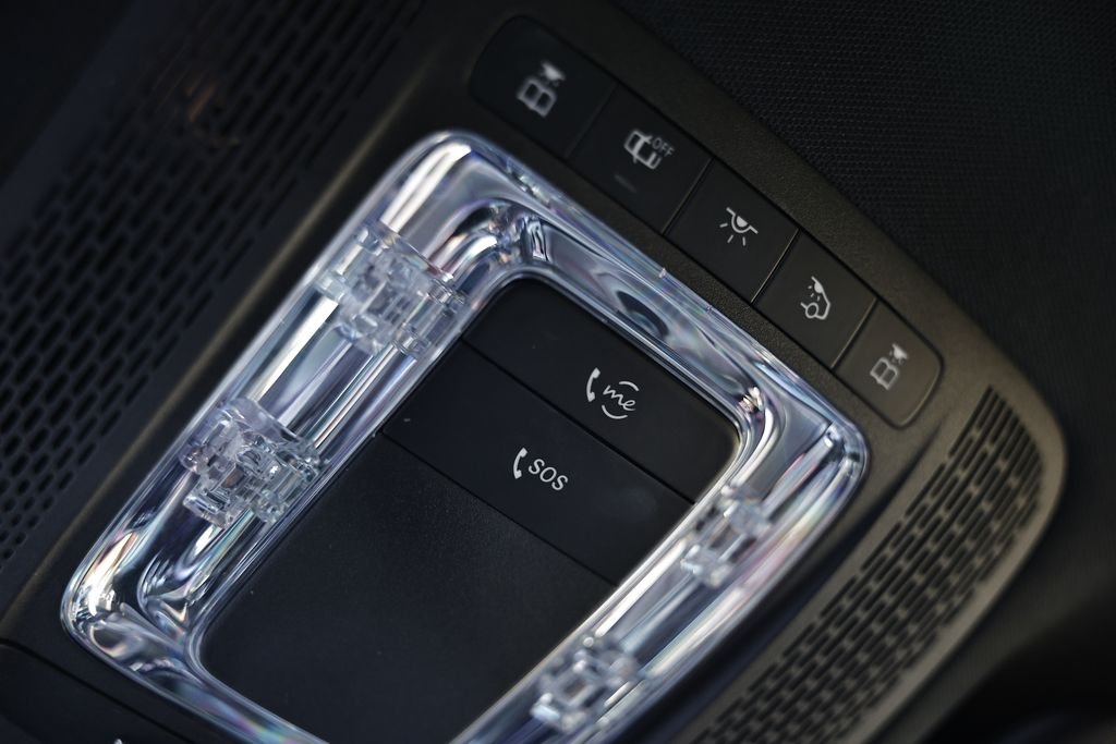 Used 2021 Cosmos Black Metallic Mercedes-Benz GLA 250 image 40