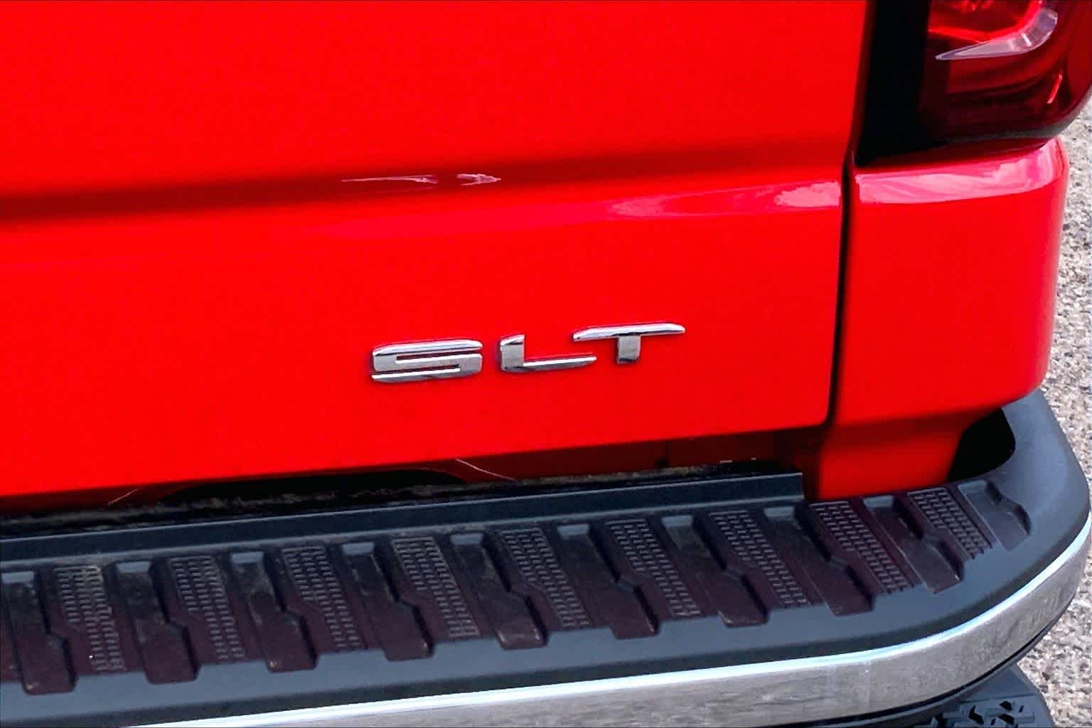 Certified Used 2021 Cardinal Red GMC SLT image 10