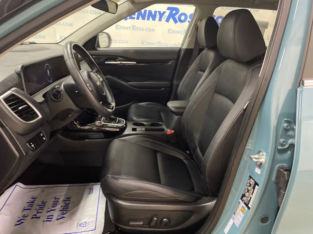 Used 2024 Blue Kia SX image 9