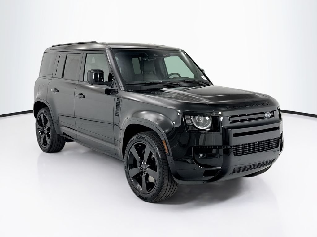 New 2026 Santorini Black Land Rover X-Dynamic SE image 3