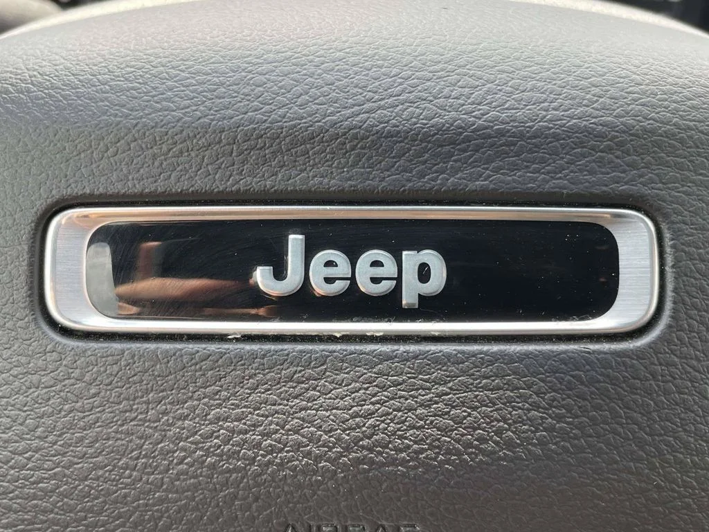 Used 2025 Blue Jeep Limited image 29