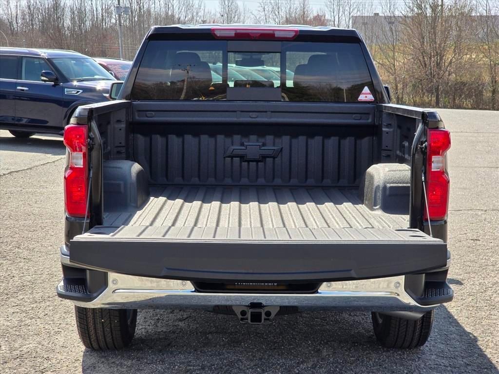 New 2026 Black Chevrolet LT image 21
