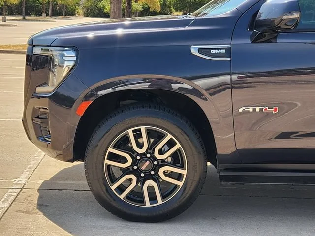 Used 2023 TITANIUM RUSH METALLIC GMC AT4 image 8