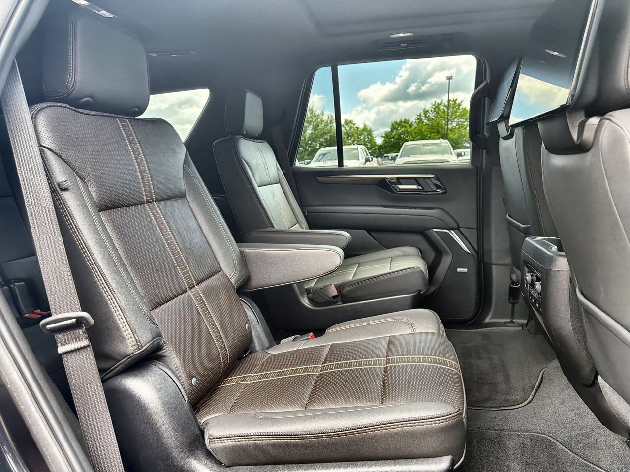 Used 2025 Dark Ash Metallic Chevrolet High Country image 22