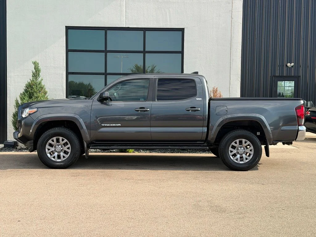 Used 2019 Gray Toyota SR5 image 2