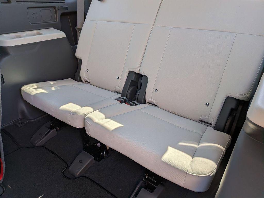 New 2026 Gray Hyundai SE image 24