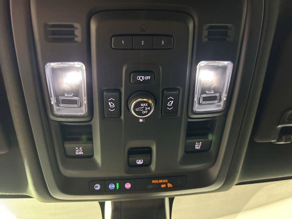Used 2021 Onyx Black GMC Denali image 27