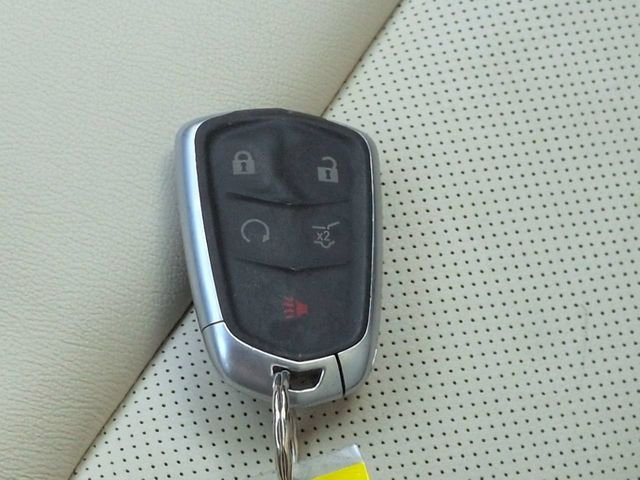 Used 2022 White Cadillac Sport image 26