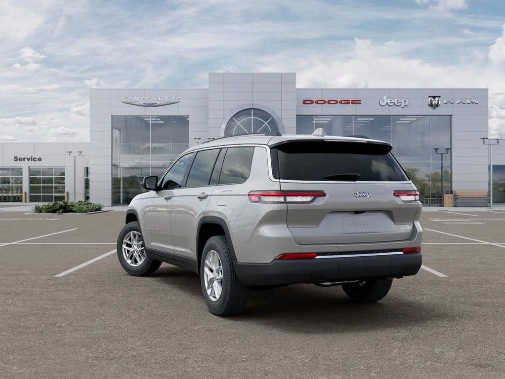 New 2026 Silver Zynith Jeep Laredo image 3