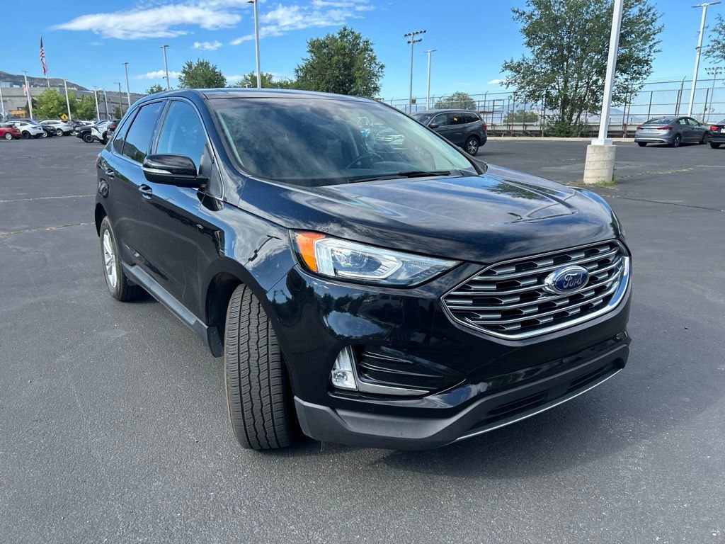 Used 2019 Black Metallic Ford SEL image 2