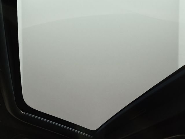 Used 2017 Black MINI Base image 9
