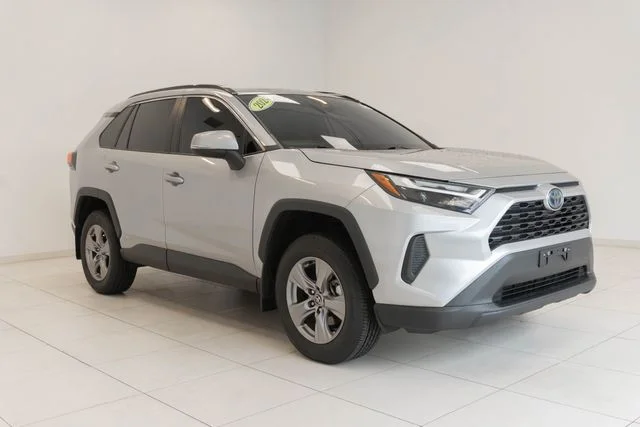 Used 2024 Silver Toyota XLE image 7