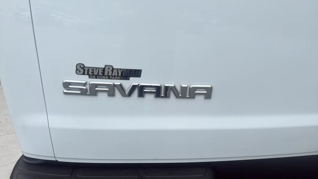 2025 GMC Savana Cargo Work Van - Photo 29