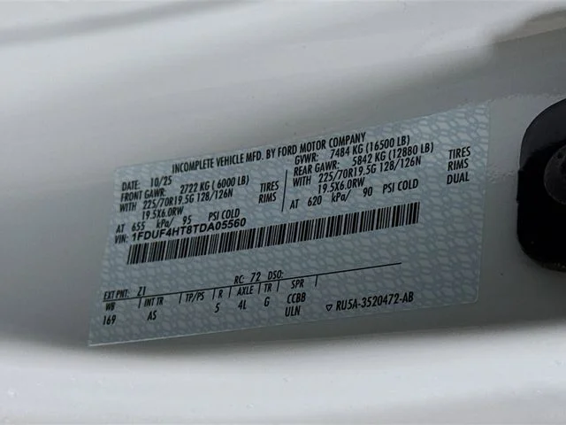 New 2026 Oxford White Ford XL image 25