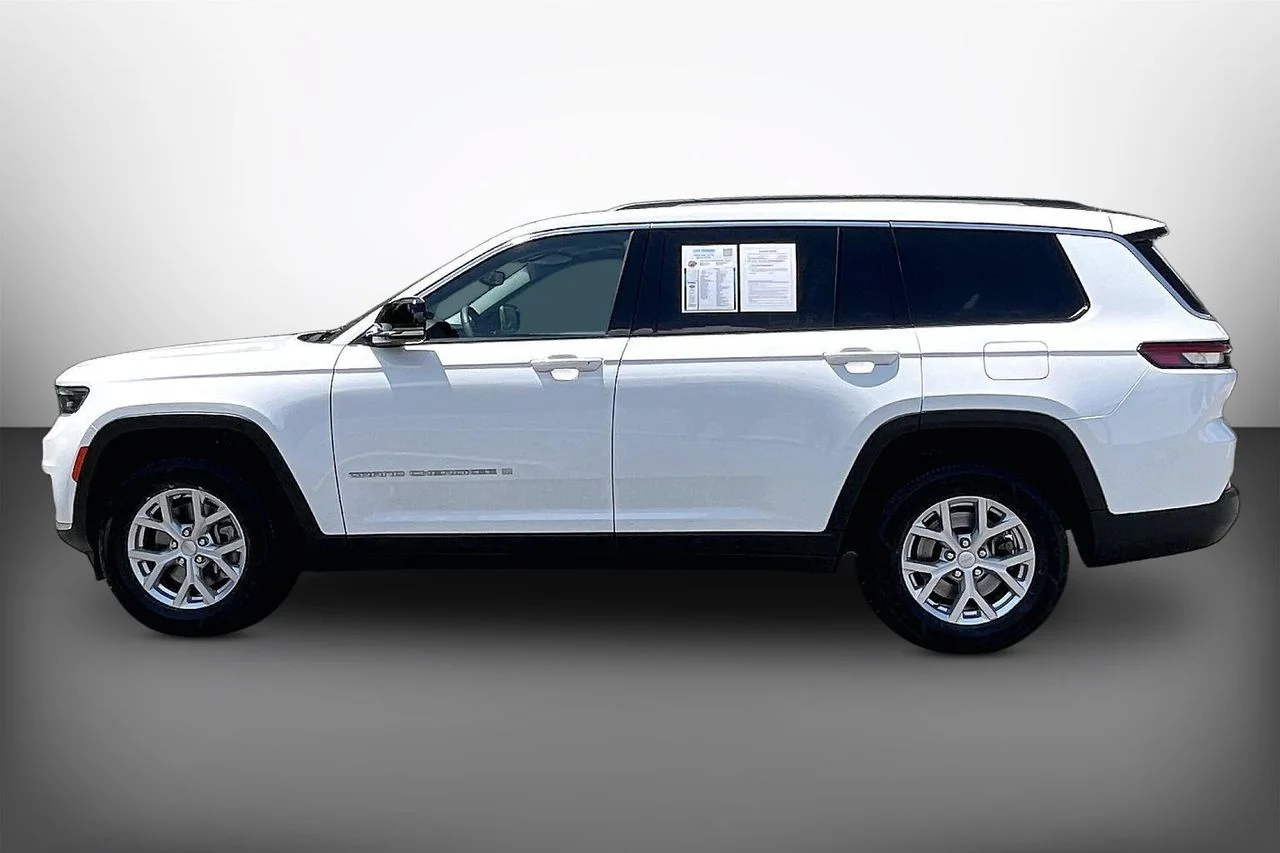 Used 2023 White Jeep Limited image 5