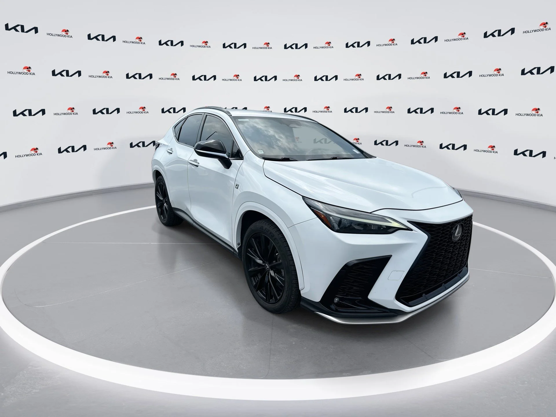 Used 2022 Ultra White Lexus NX 350 F SPORT Handling image 2