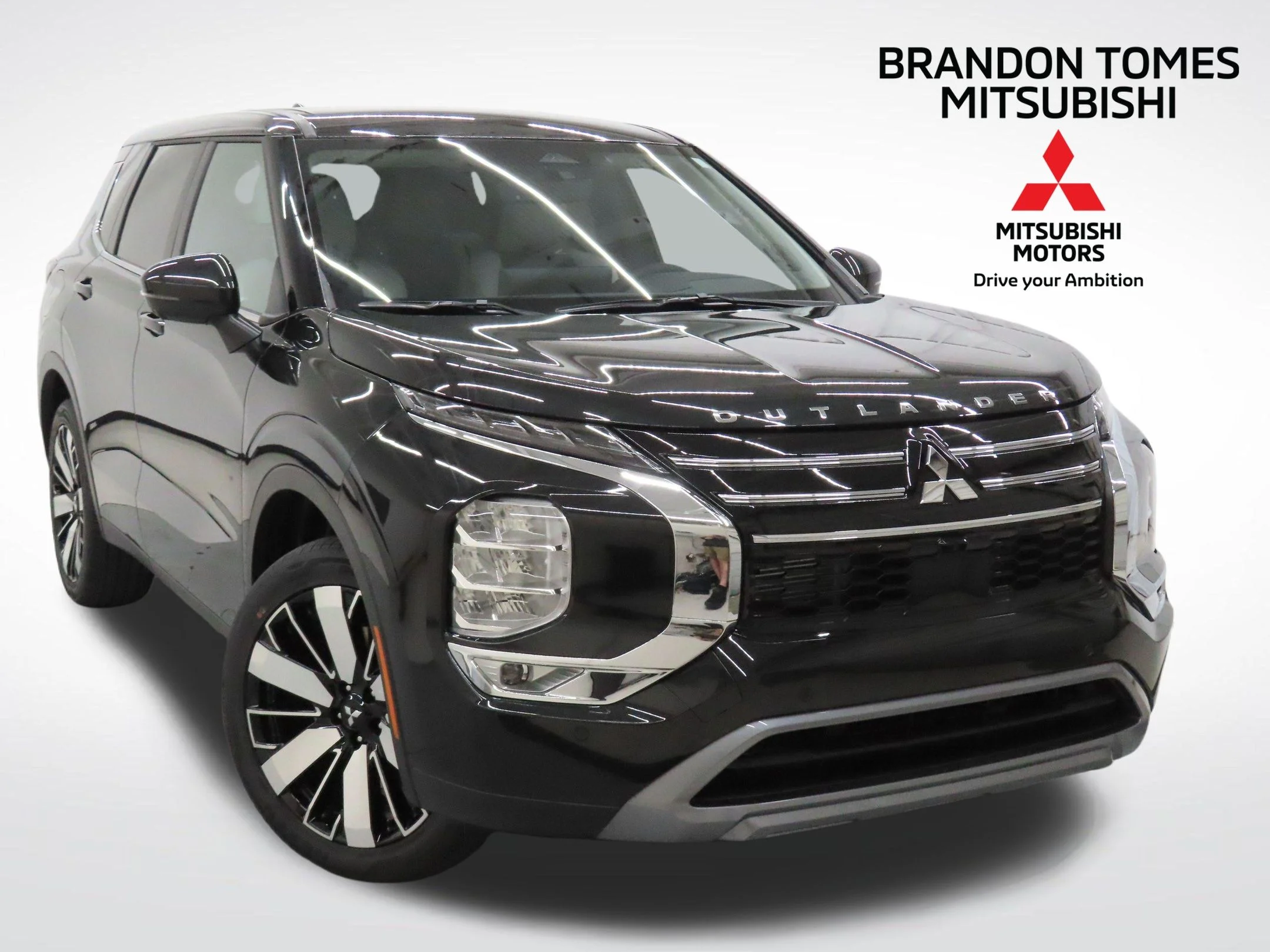2026 Mitsubishi Outlander SE FWD's photo