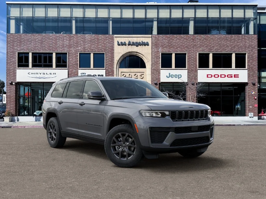 New 2027 Sting-Gray Clear-Coat Paint Jeep Laredo Altitude image 5