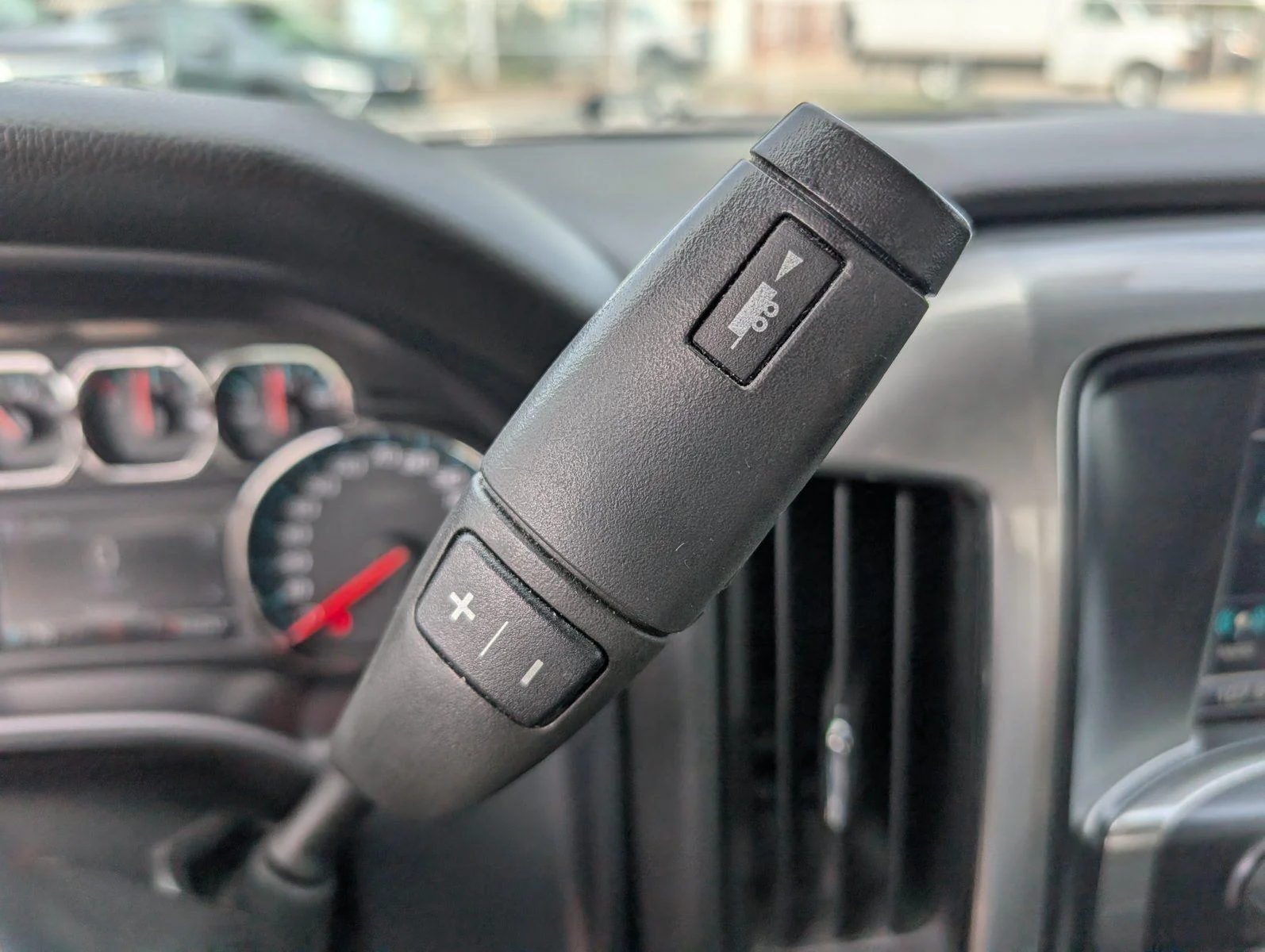 Used 2016 TUNGSTEN METALLIC Chevrolet LT image 21