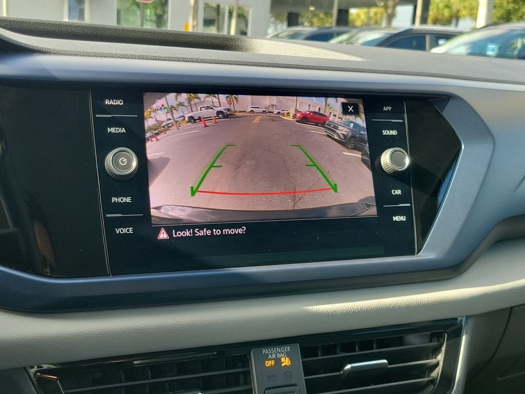 Certified Used 2023 Black Volkswagen 1.5T SE image 21