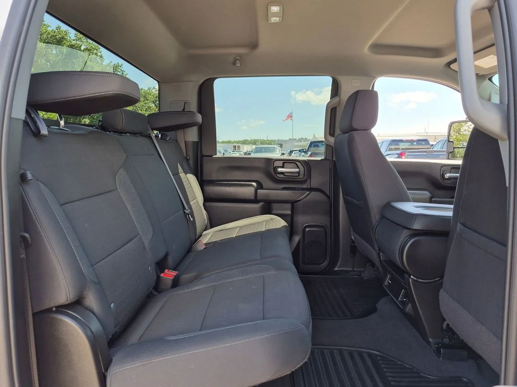 Used 2025 White Chevrolet Custom image 22