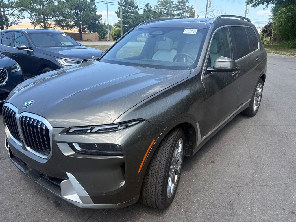 Used 2026 Green BMW xDrive40i image 2