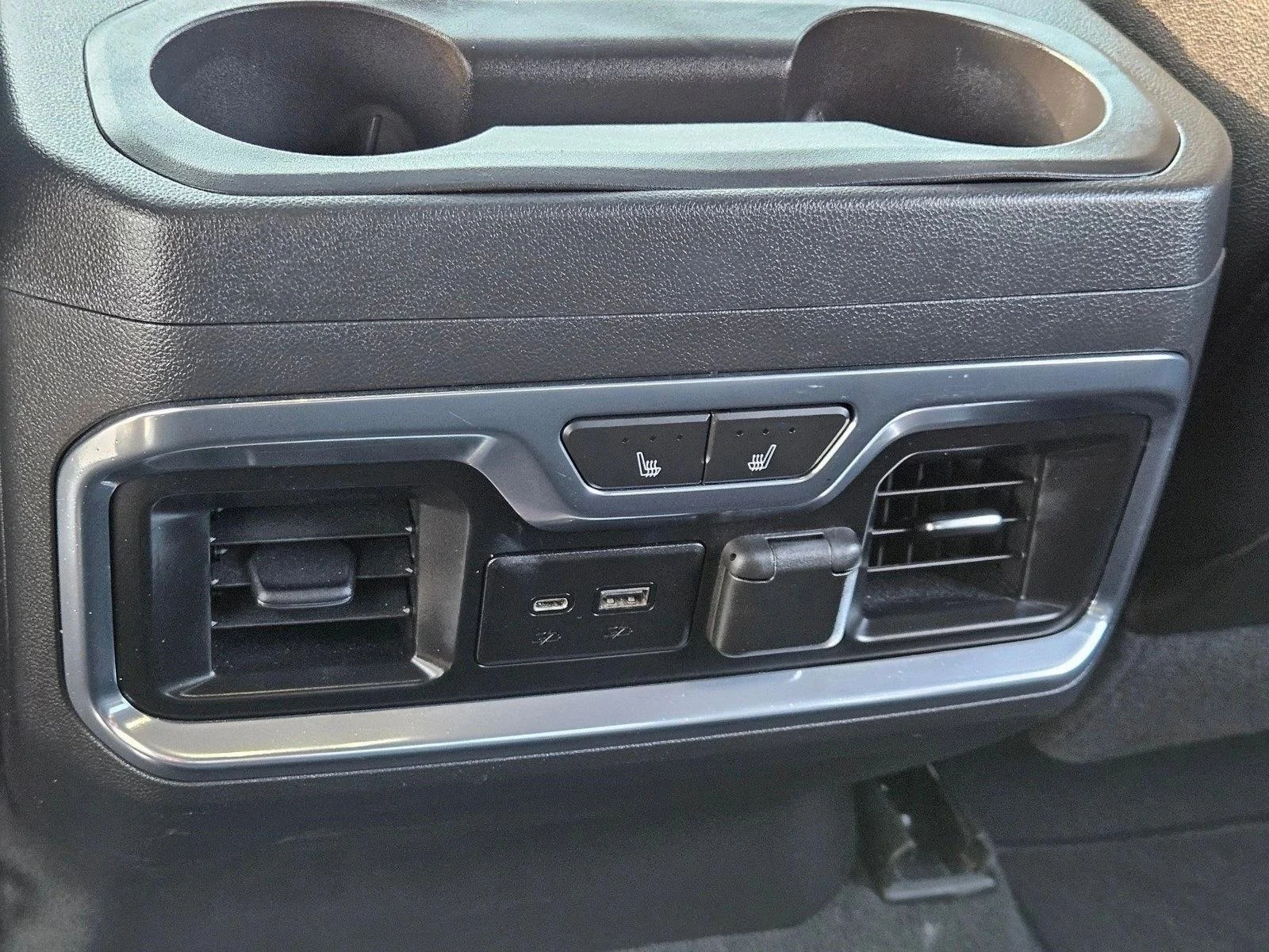 Used 2019 White Frost Tricoat GMC SLT image 18