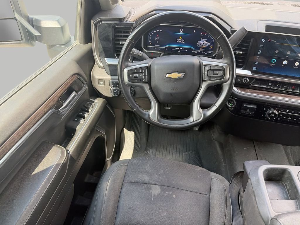 Used 2024 White Chevrolet LT image 11