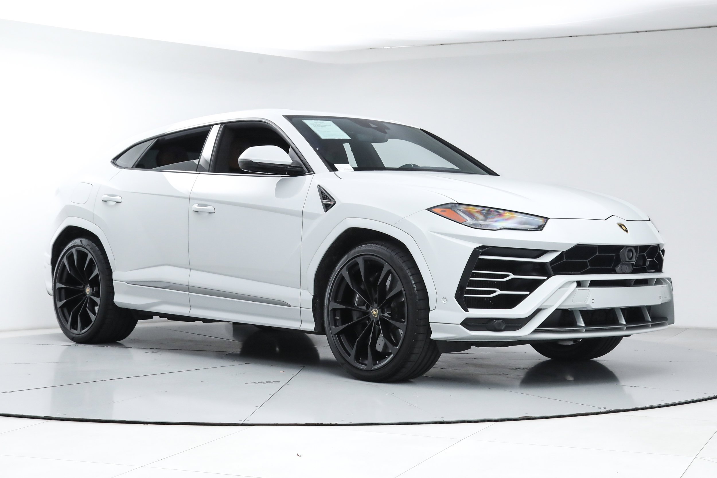 Used 2020 White Lamborghini  image 7