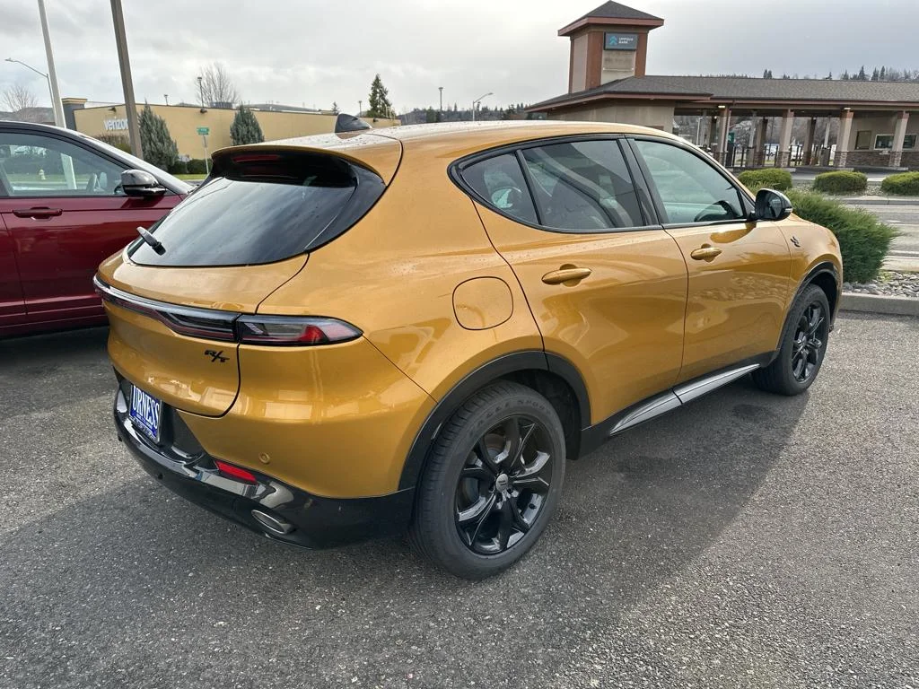 2024 Dodge Hornet R/T Plus - Photo 10