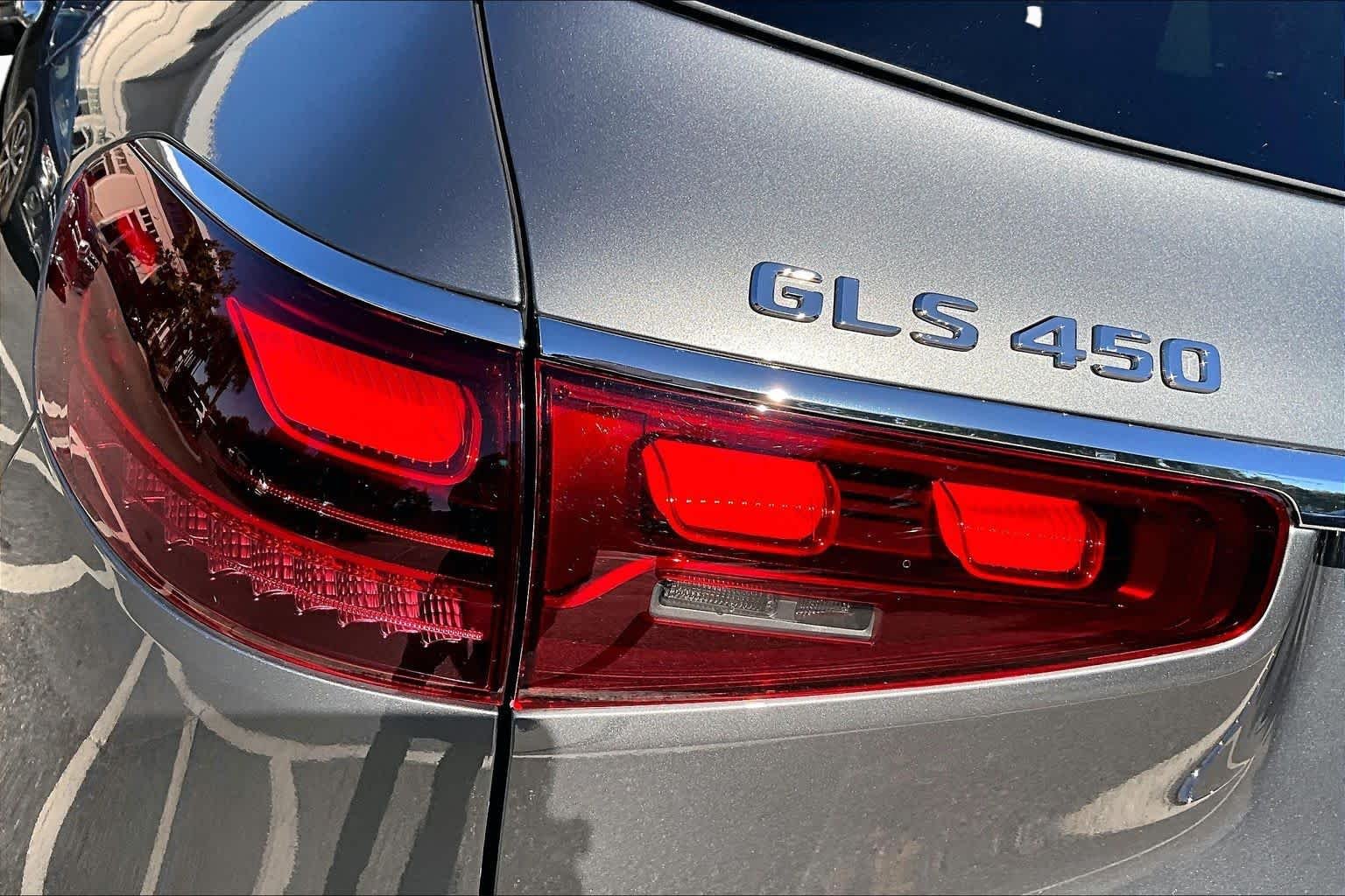 Used 2026 Selenite Grey Metallic Mercedes-Benz GLS 450 image 29