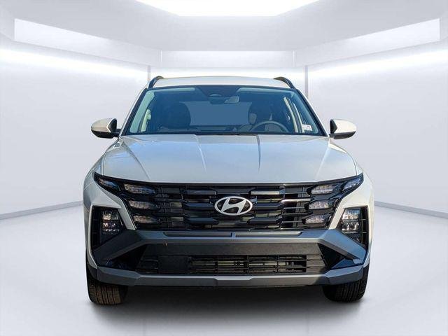 New 2026 White Hyundai SEL FWD image 8