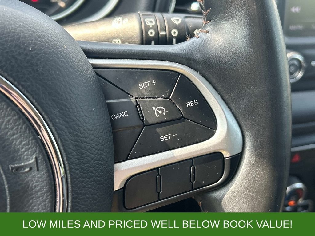 Used 2018 Gray Jeep Latitude image 22
