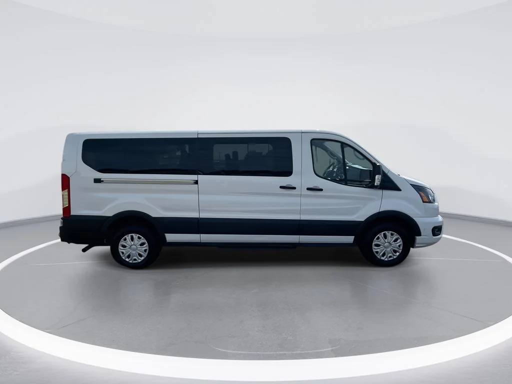 Used 2023 White Ford XLT image 9