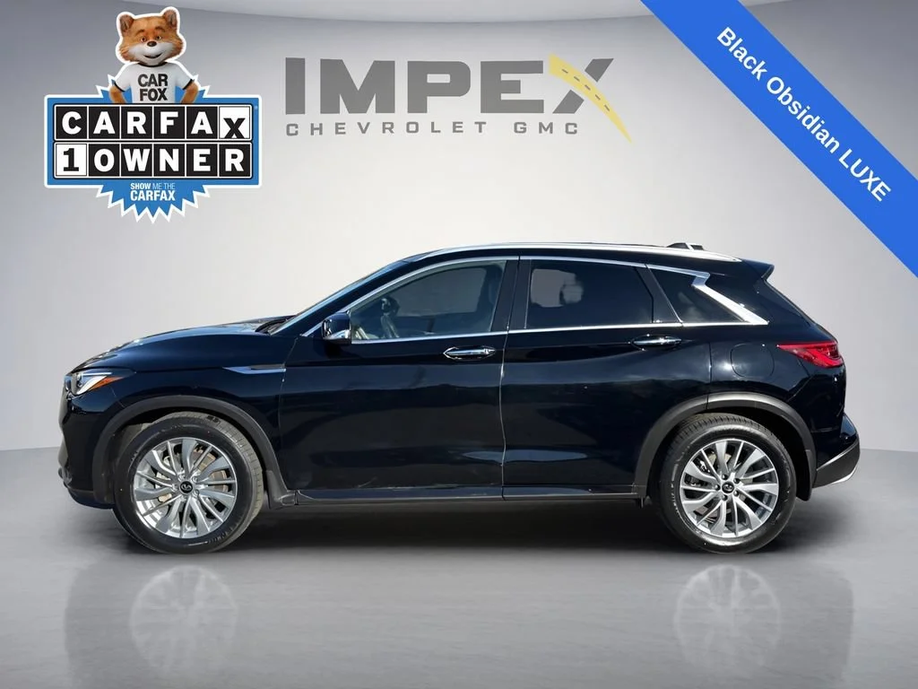 Used 2024 Black INFINITI LUXE image 2